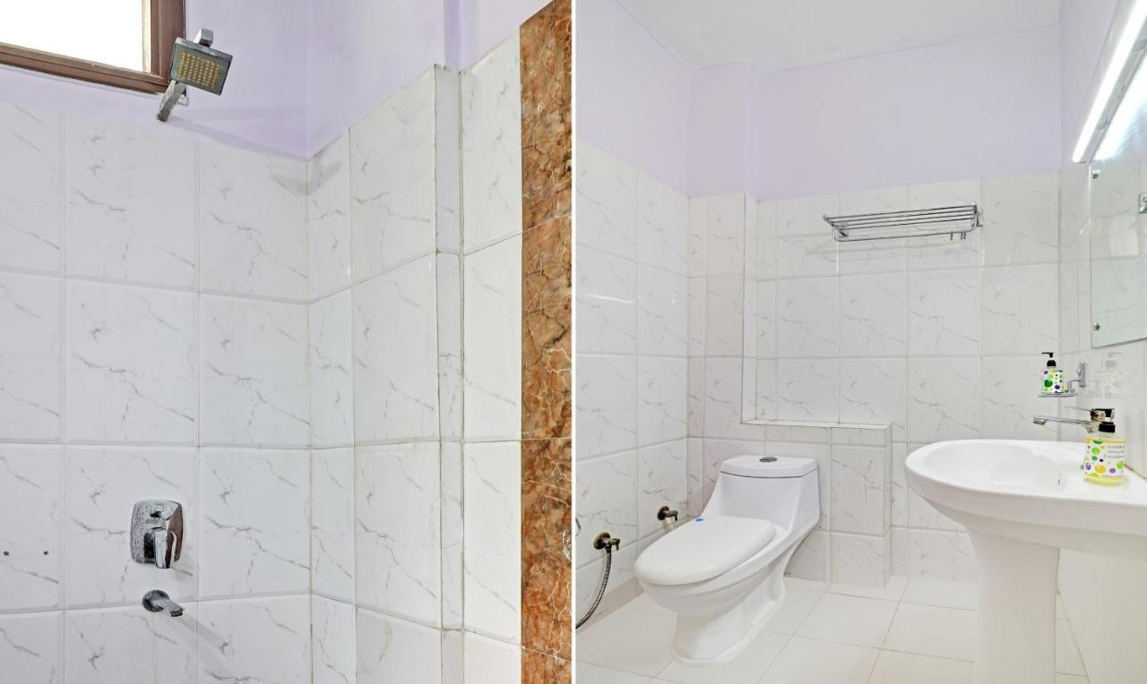 Hotel G B Palace Агра Екстериор снимка